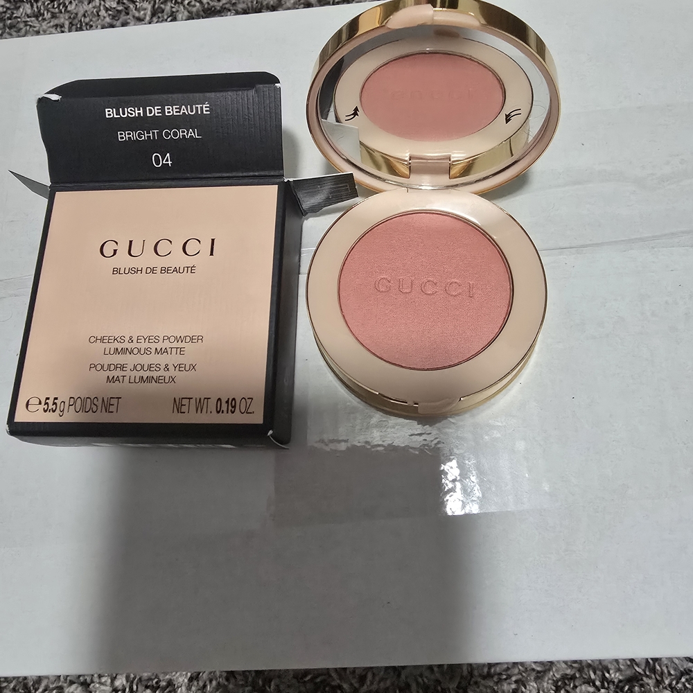 Gucci Blush de Beauté in Bright Coral